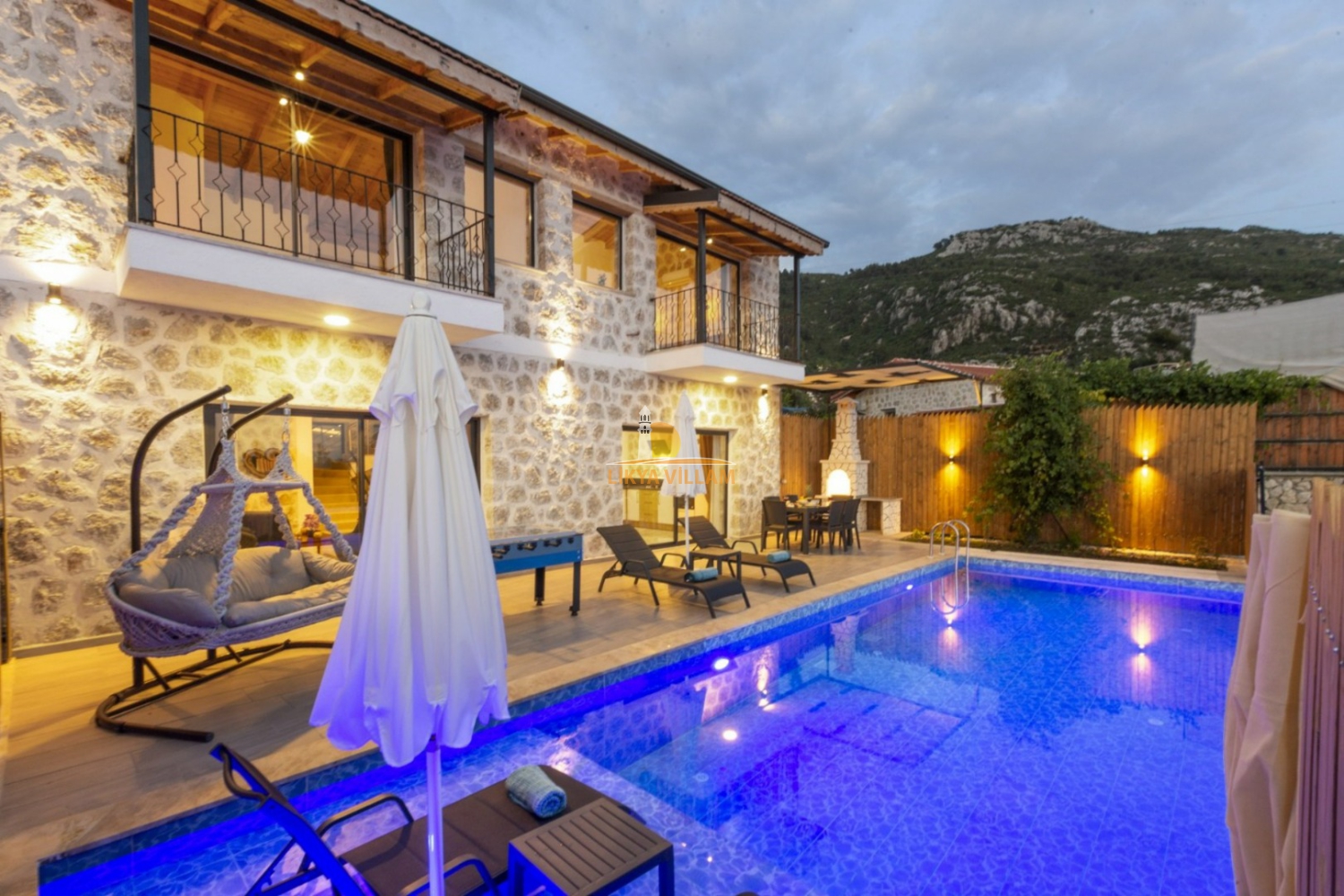 Villa Bronco - Muhafazakar Tatil Villası | Likyavillam