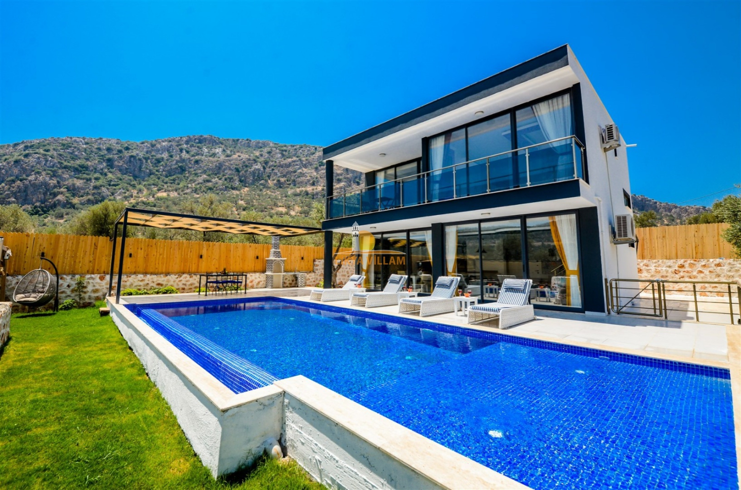 Villa Rosa Nera - Muhafazakar, 4 Kişilik Tatil Villası | Likyavillam